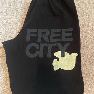 FREECITY Black Sweatpants